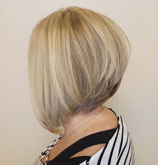Graduated Medium Bob Haircut Wigs for Women Caucasian 100% Human Hair